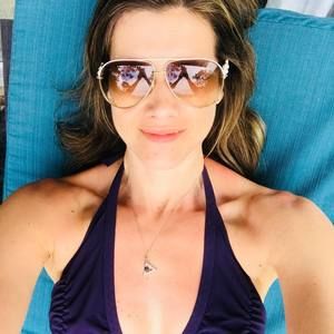 Meet your Posher, Eva